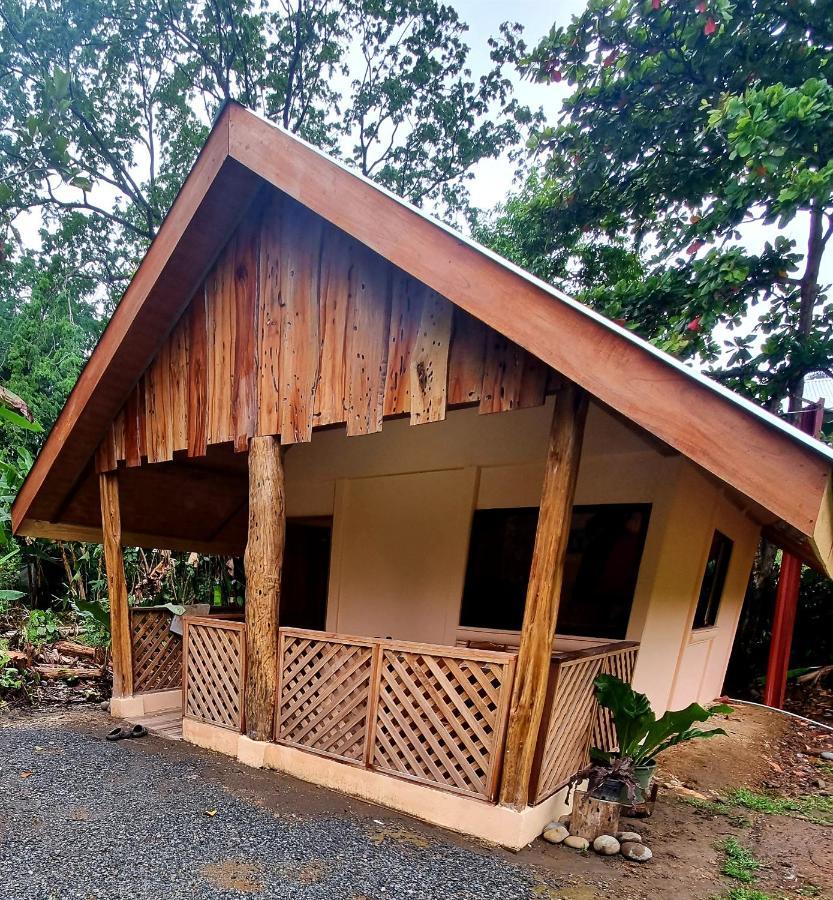 Ballena Oasis Homes & Glamping ウビタ エクステリア 写真