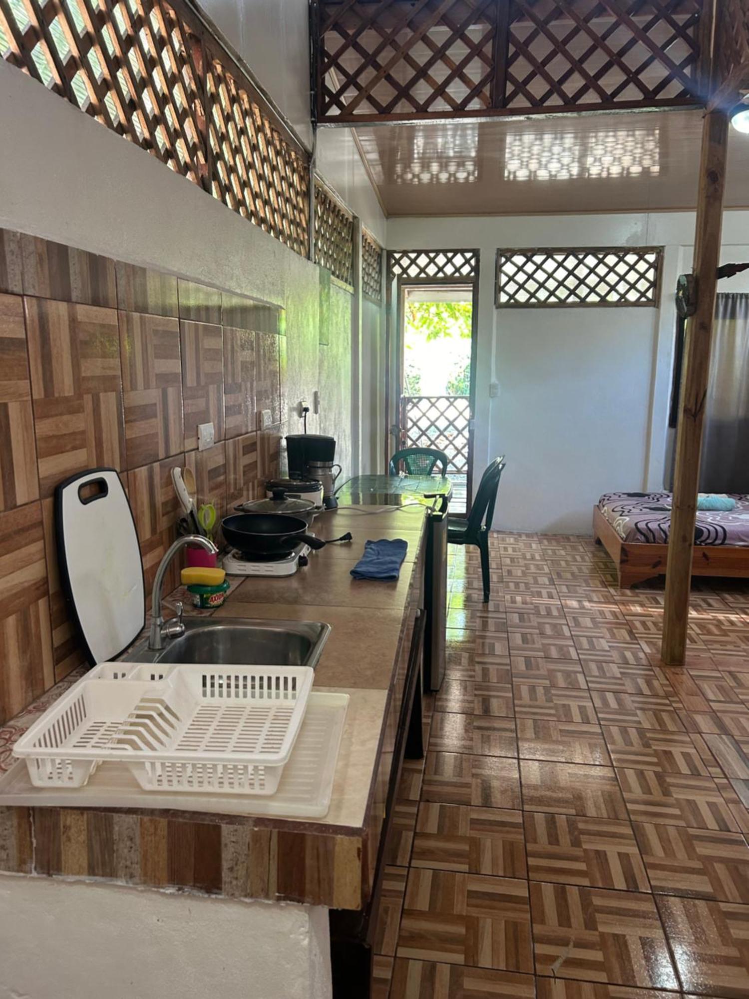 Ballena Oasis Homes & Glamping ウビタ エクステリア 写真
