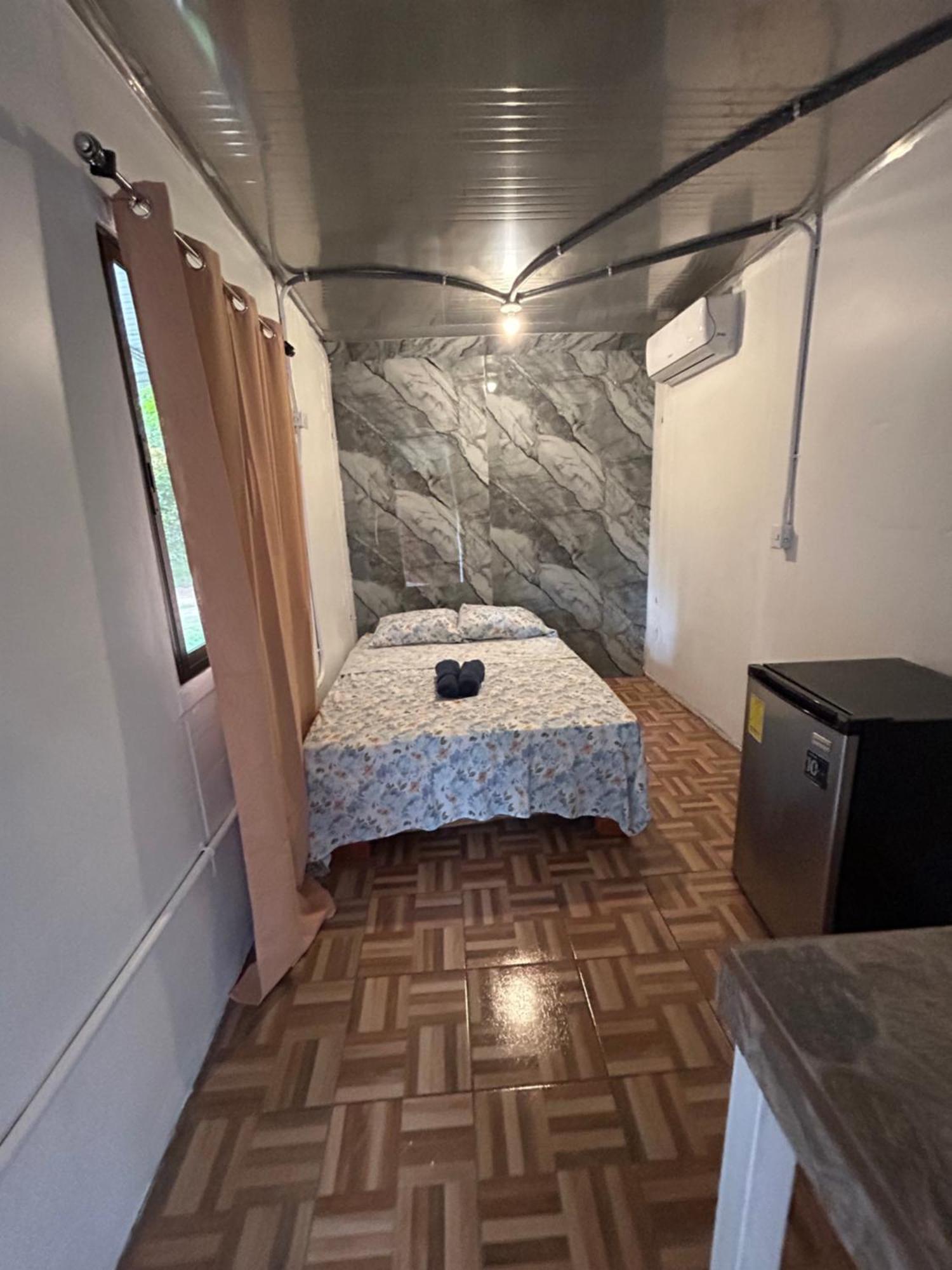 Ballena Oasis Homes & Glamping ウビタ エクステリア 写真